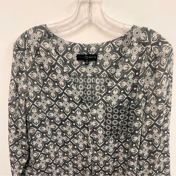 Fred David Grey Blouse Hi Low Hem with front pocket size medium - Picture 9 of 9